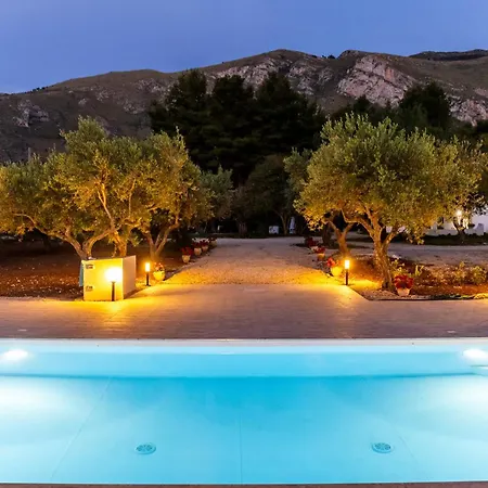 Casa Lory - A 3 Km Dalla Con Piscina Сasa de vacaciones