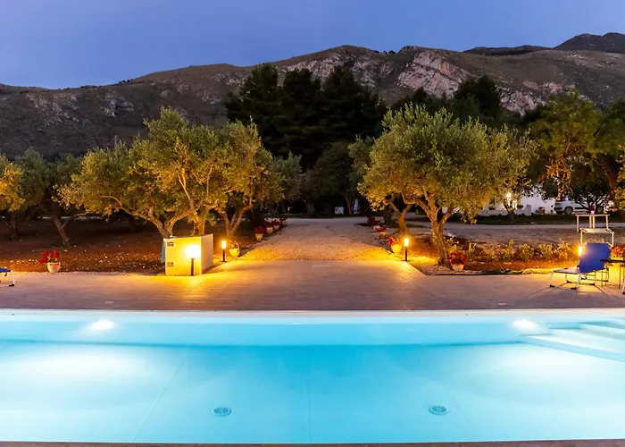 Casa Lory - A 3 Km Dalla Con Piscina بيت للعطل