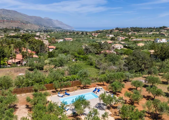 بيت للعطل Casa Lory - A 3 Km Dalla Con Piscina كاستيلاّماري ديل غو