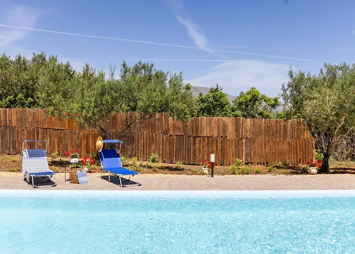 Casa Lory - A 3 Km Dalla Con Piscina * كاستيلاّماري ديل غو